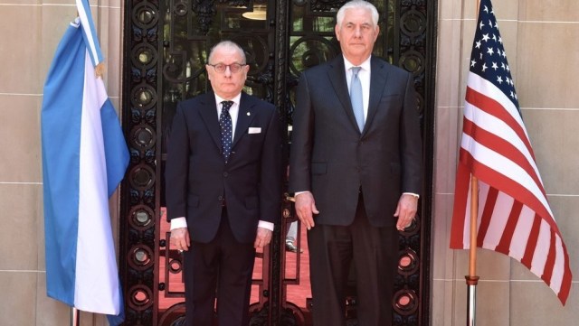 el Canciller Jorge Faurie con el Secretario de Estado de Estados Unidos Rex Tillerson en el Palacio San Martín. (Foto: Ministerio de Relaciones Exteriores y Culto)