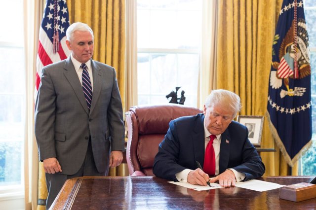 El vicepresidente y presidente de los Estados Unidos, Mike Pence y Donald Trump / Casa Blanca