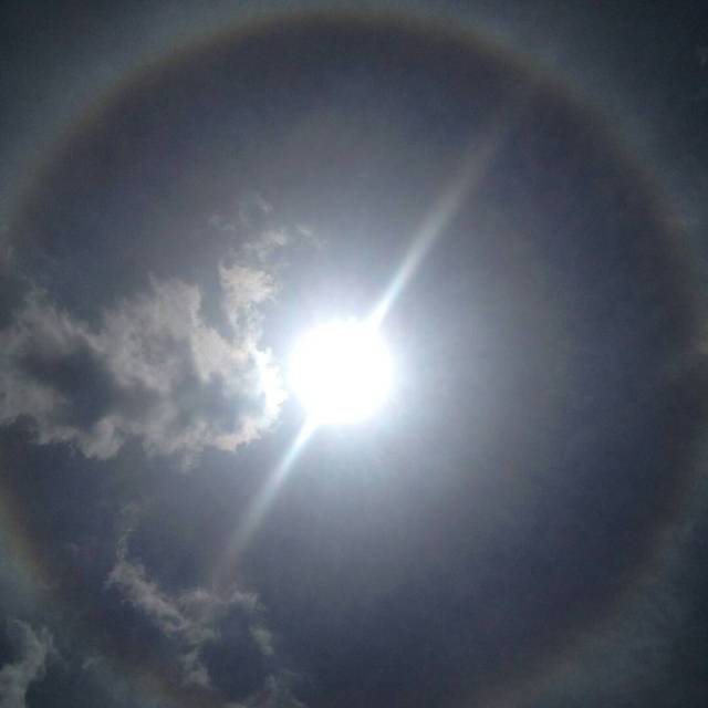 Foto: Capturan un halo solar en Caracas / Pamela Toledo - LaPatilla.com