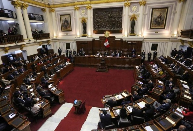 Foto de archivo. Legisladores del Congreso de Perú, dominado por la oposición, deciden si remueven al presidente Perdo Pablo Kuczynski del cargo en Lima, Perú, 21 diciembre, 2017. REUTERS/Mariana Bazo