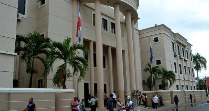 Dictan prisión preventiva a sacerdote dominicano acusado de violación sexual