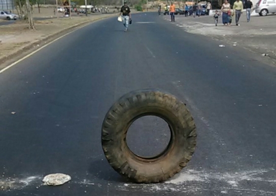 Foto: Protesta en Ciudad Guayana por falta de agua y electricidad  / Cortesía 