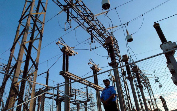 Al menos 16 mil trabajadores eléctricos han renunciado en todo el país