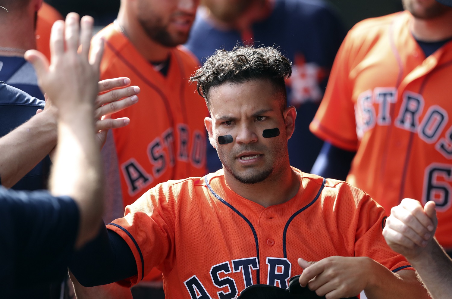 Venezolano José Altuve aún no tiene fecha de regreso al terreno de juego