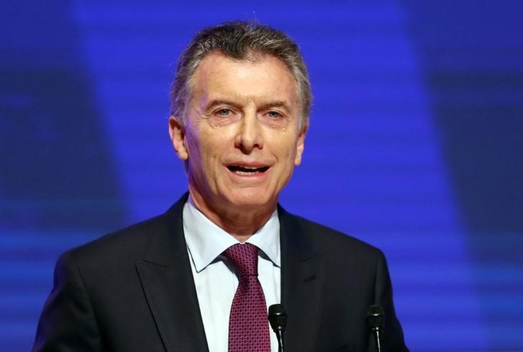 Macri negocia con FMI acuerdo de apoyo financiero para paliar alza de dólar