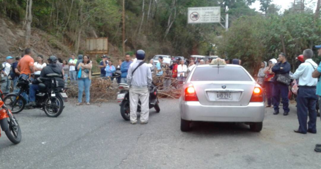 Según informan habitantes la entidad, llevan más de cinco meses con problemas en el servicio del agua, y hasta el momento Hidrocapital no ha solucionado este problema (Foto extraída de las redes sociales)