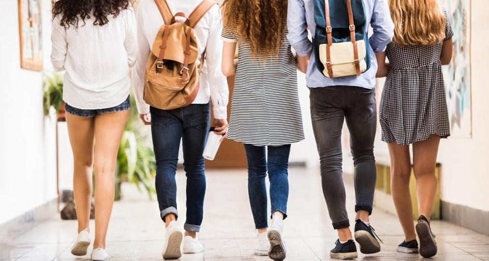 Ofreció “una venezolana en cada salón” para ganar el centro de estudiantes en colegio de Colombia