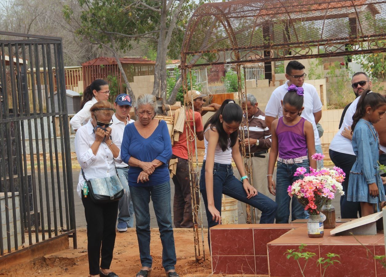 Cuerpo de bebé robado de la morgue de Zulia fue enterrado con otro cadáver