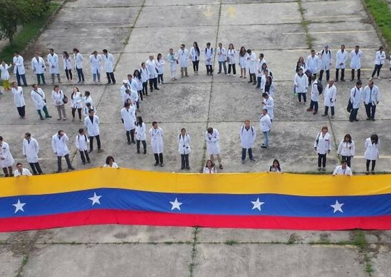 Foto: Médicos residentes de la ULA protestan ante la crisis en el sector salud / Leonardo León