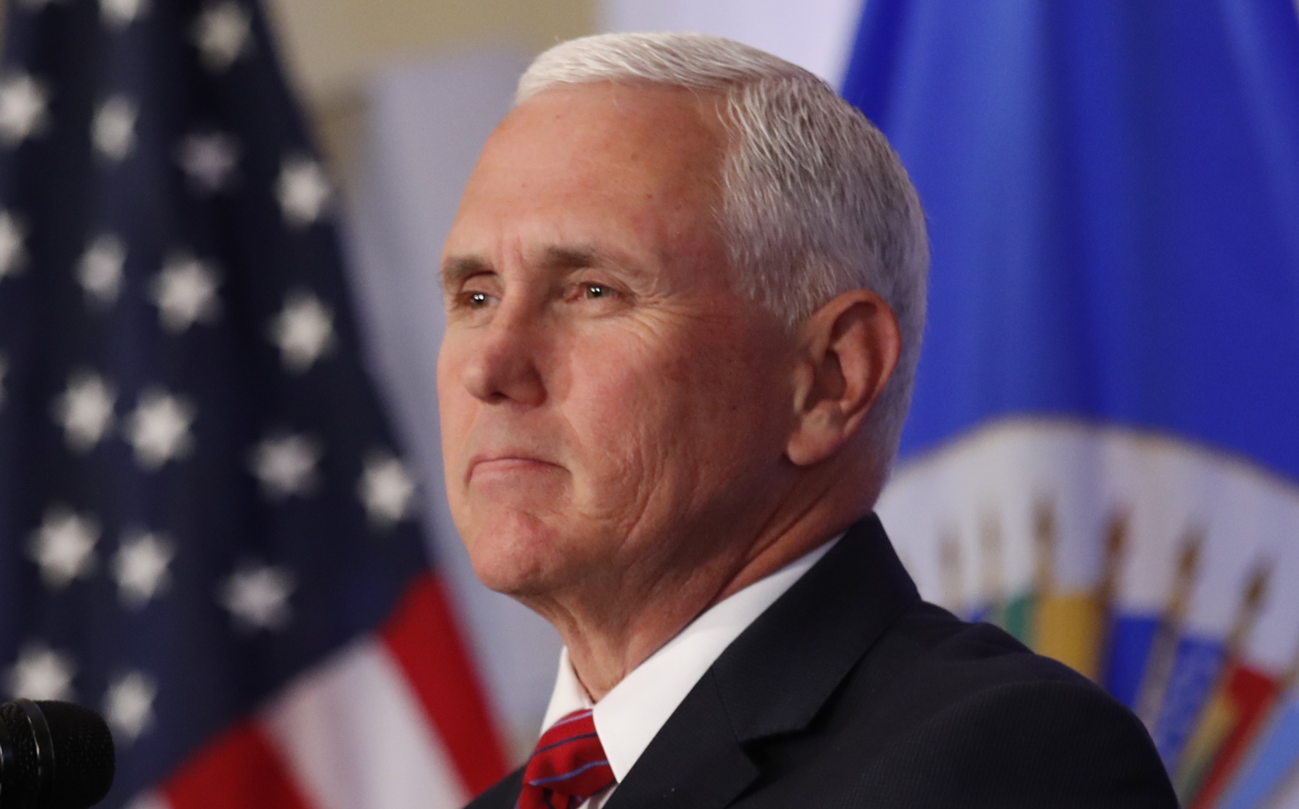 Mike Pence tras expulsión de Todd Robinson: Esta provocación se encontrará con una respuesta rápida