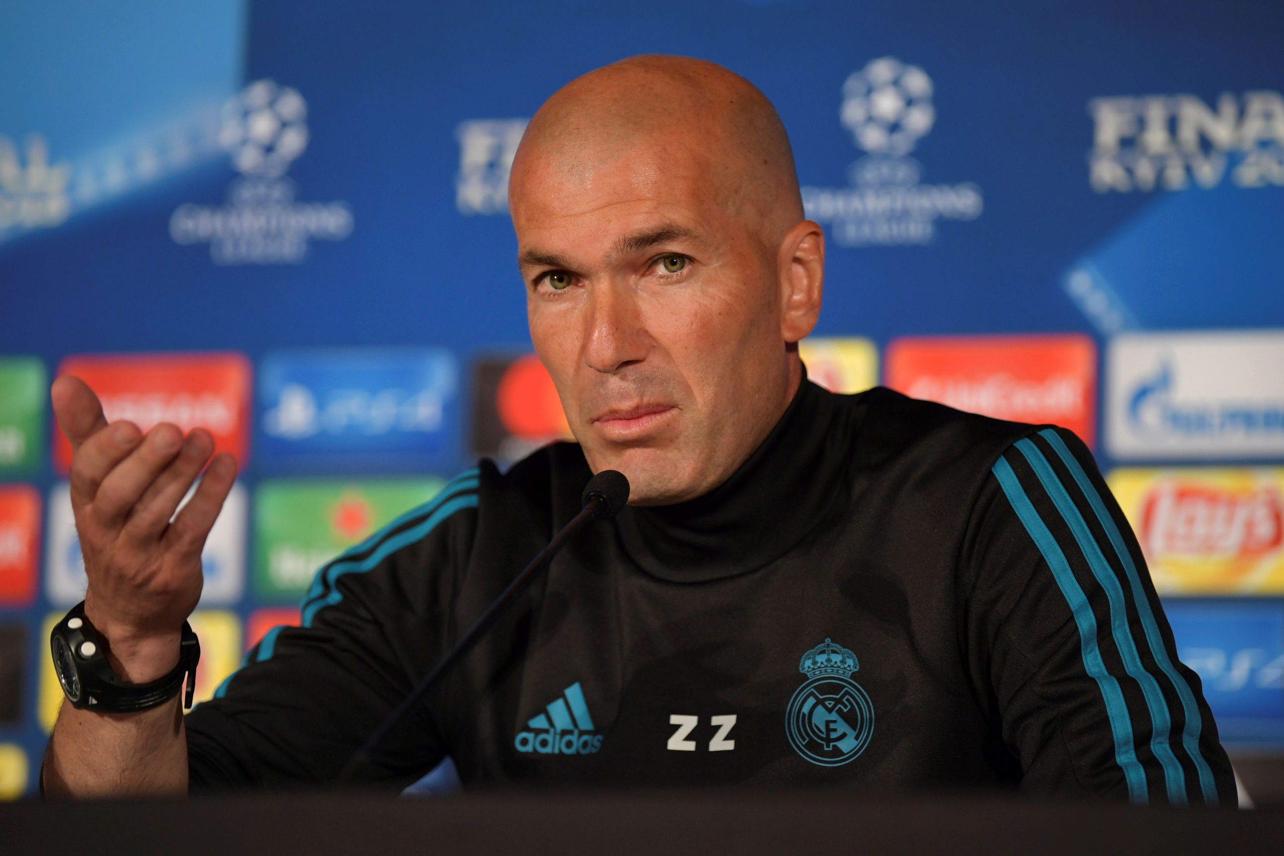 Cristiano se tiene que quedar sí o sí, sentencia Zidane