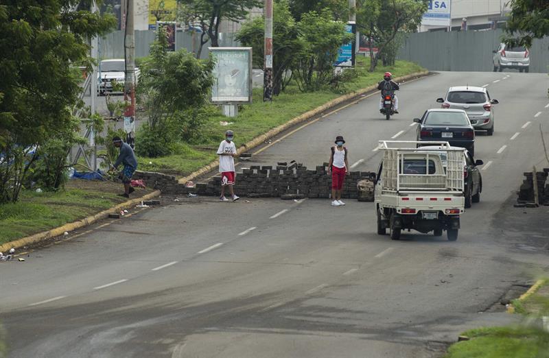 Manifestantes son agredidos por turbas oficialistas en Nicaragua