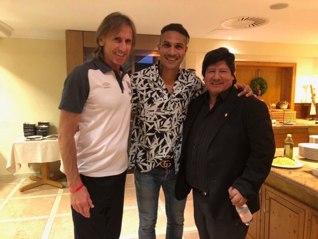 Paolo Guerrero ya está con la selección de Perú | Foto @TuFPF