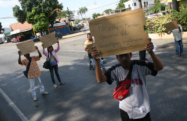 Pacientes de hemodiálisis de Cagua llevan dos semanas sin tratamiento