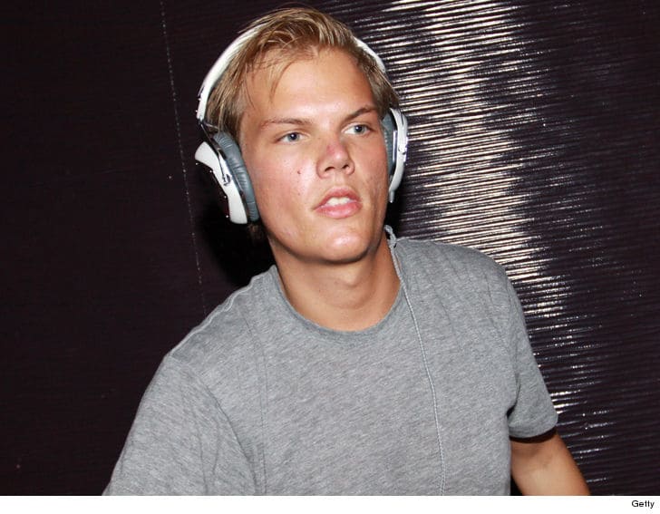 Avicii se suicidó haciéndose cortes con un trozo de vidrio