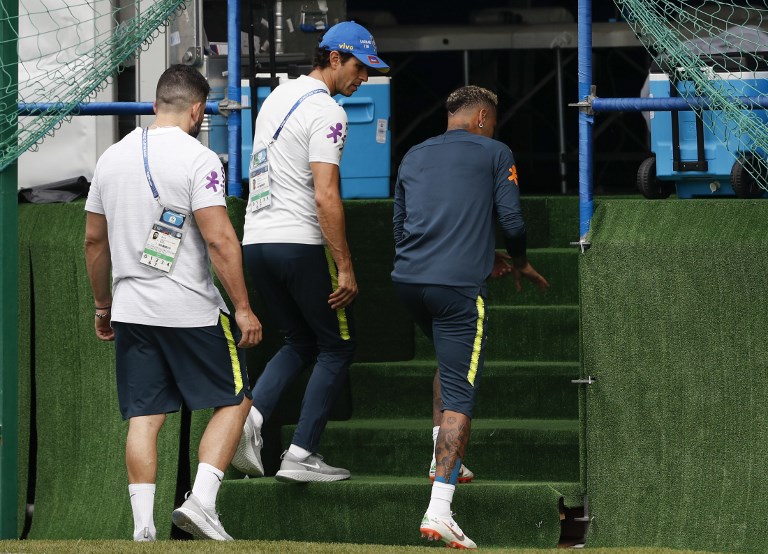 ¡Se encienden las alarmas en Brasil! Neymar abandona entrenamiento adolorido