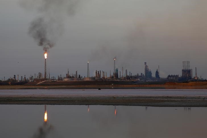 Craqueador y destiladora de refinería Amuay están paralizados por fallas