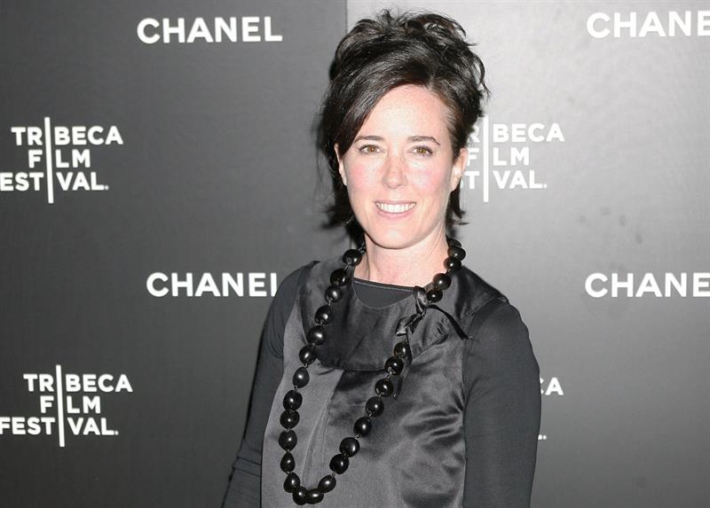 Padre de la diseñadora Kate Spade muere un día antes del funeral de su hija