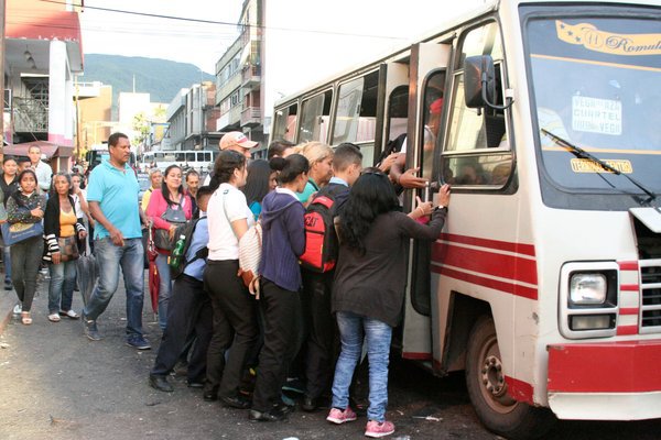 En los últimos meses las unidades de transporte público han disminuido. (Foto/Tulia Buriticá)