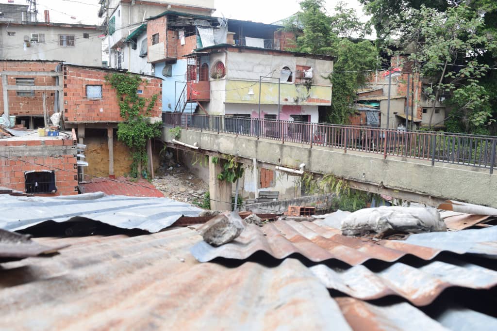 Danilo González Giral: El olvido se come al Barrio El Carmen de Sarria (Fotos)