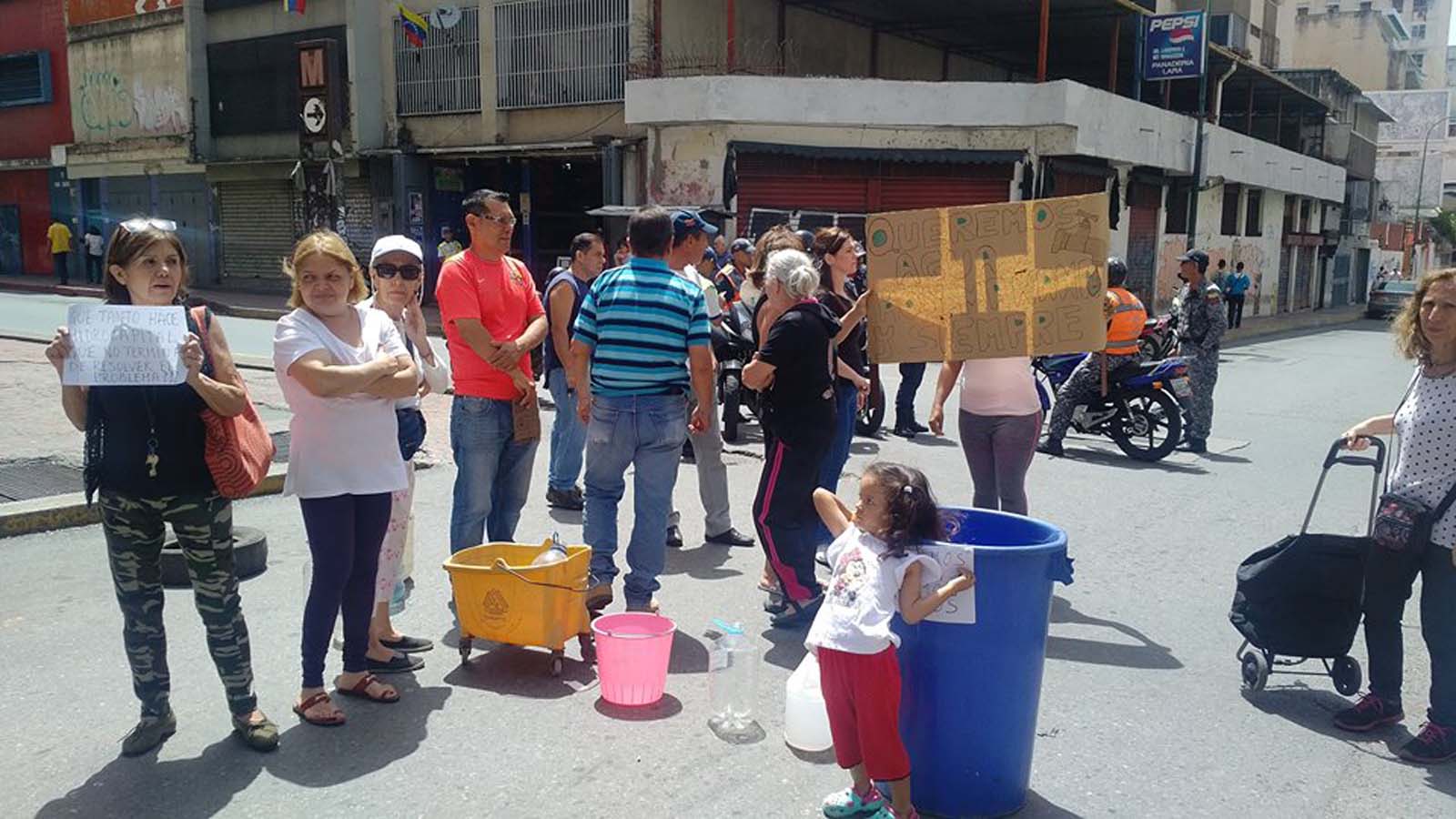 En Venezuela abunda el agua pero la gente se muere de sed