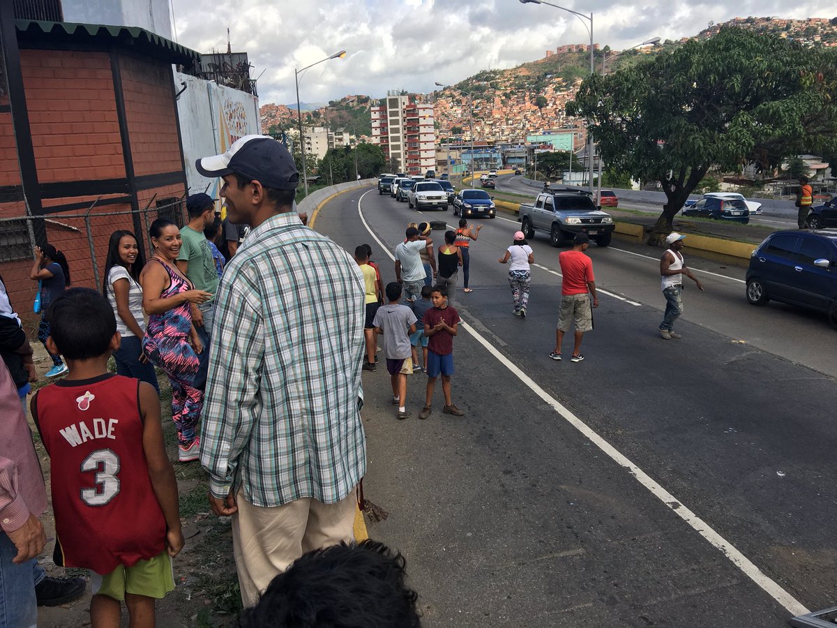 Protestan en Santa Eduvigis por falta de agua este #18Jul (Foto y Video)