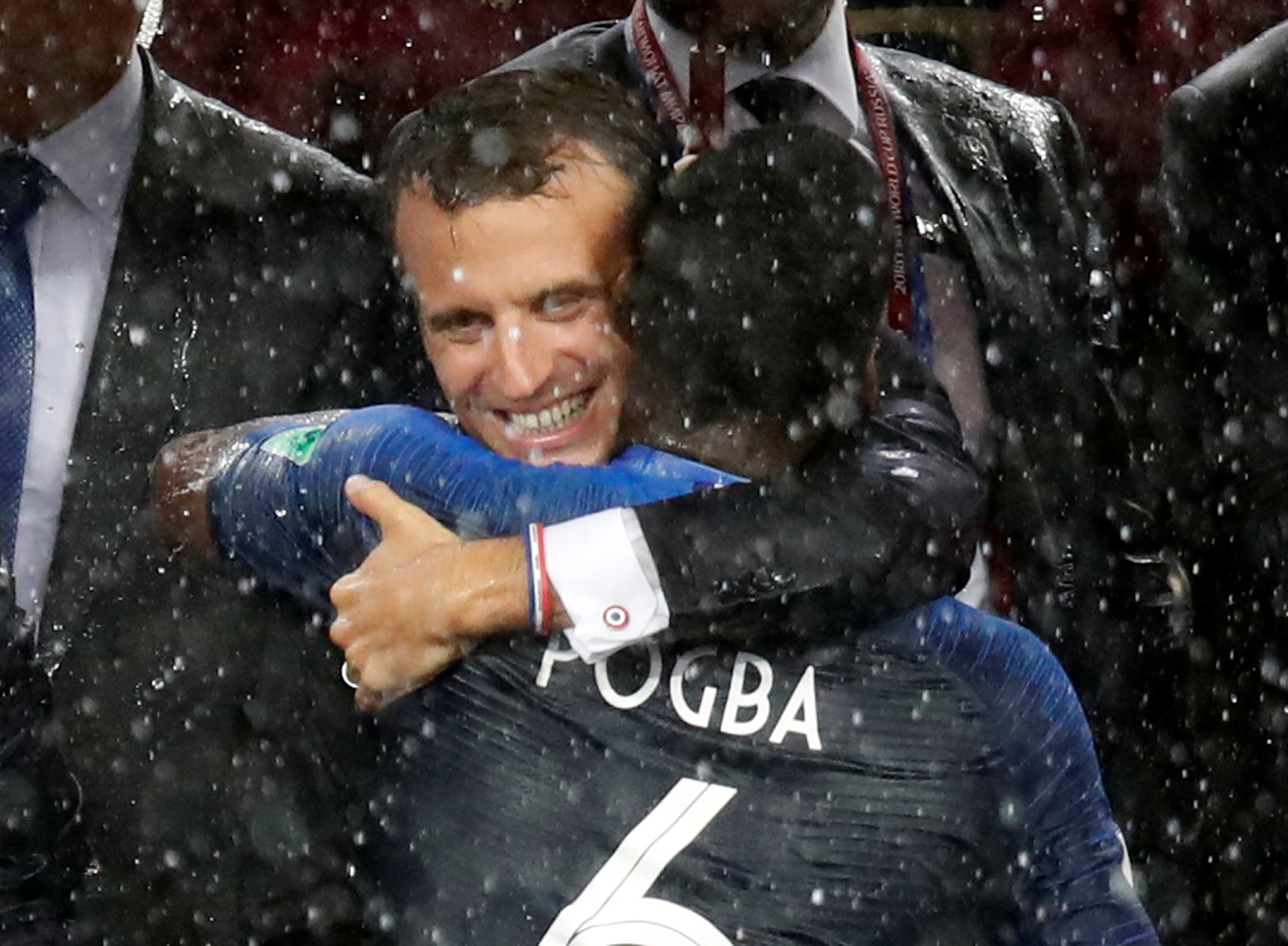 Macron recibirá a los “Bleus” en el Elíseo este lunes