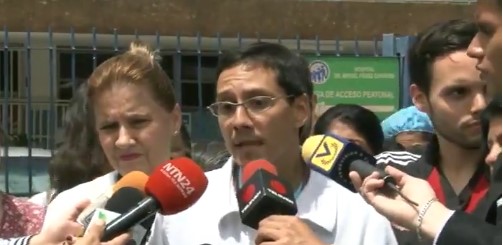 “Doctor, córteme la mano”: El drama de los pacientes sin antibióticos en Venezuela (Video)