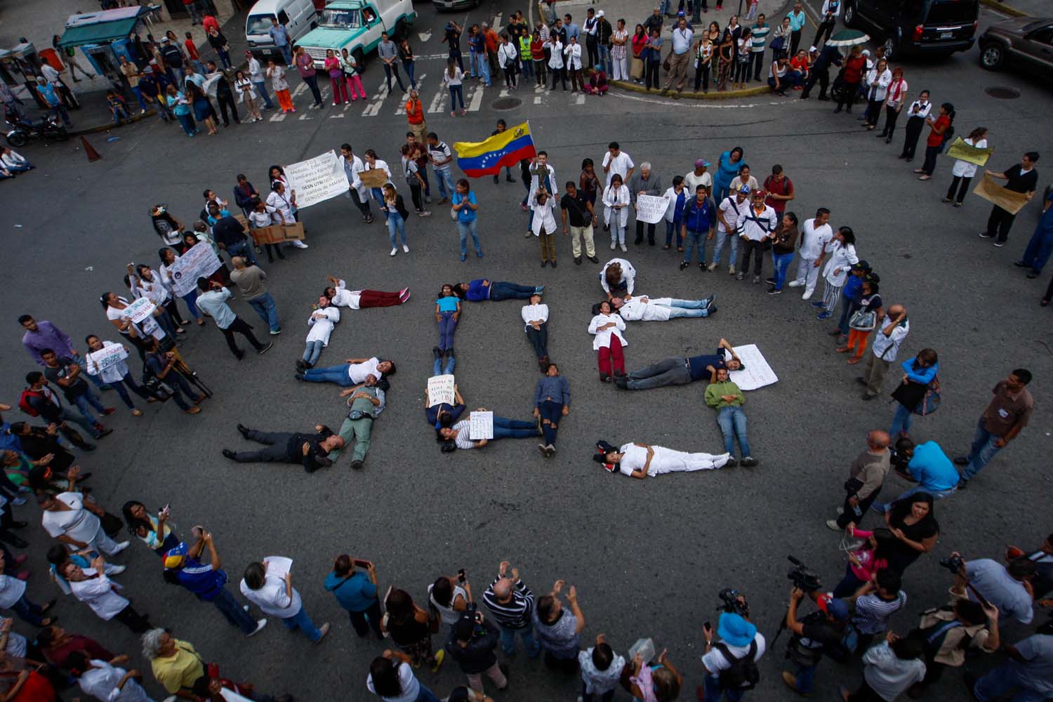 ¡En fin, la ironía! Maduro llamó a “cuidar a quienes nos cuidan”