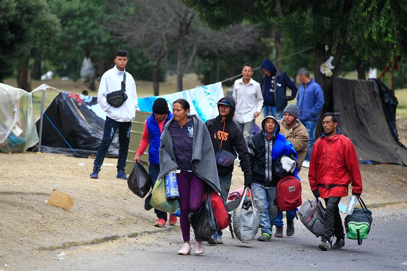 Los 15 dólares que separan a un venezolano en Ecuador del sueño peruano