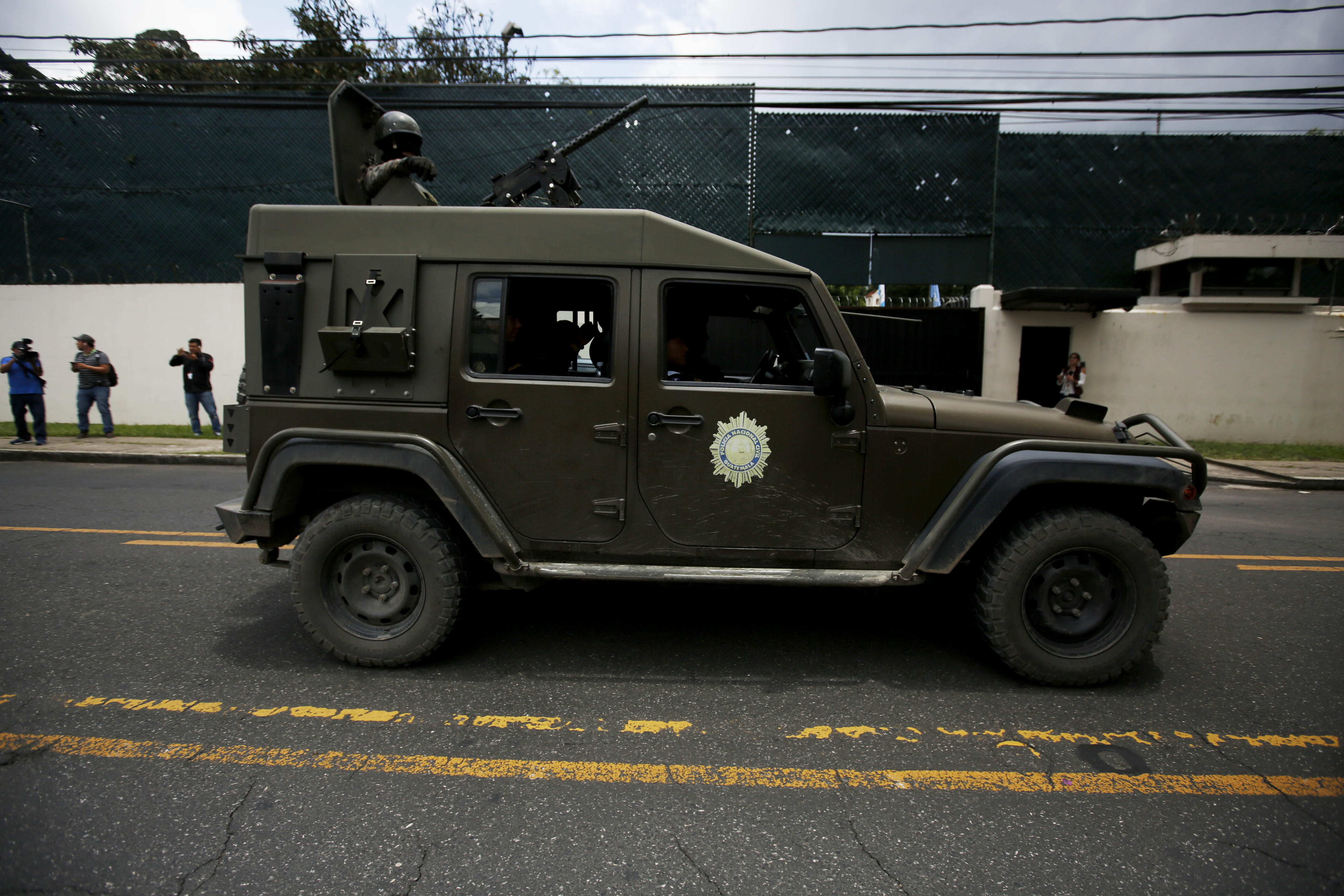 EEUU vigila uso de vehículos militares donados a Guatemala ante caso de Cicig