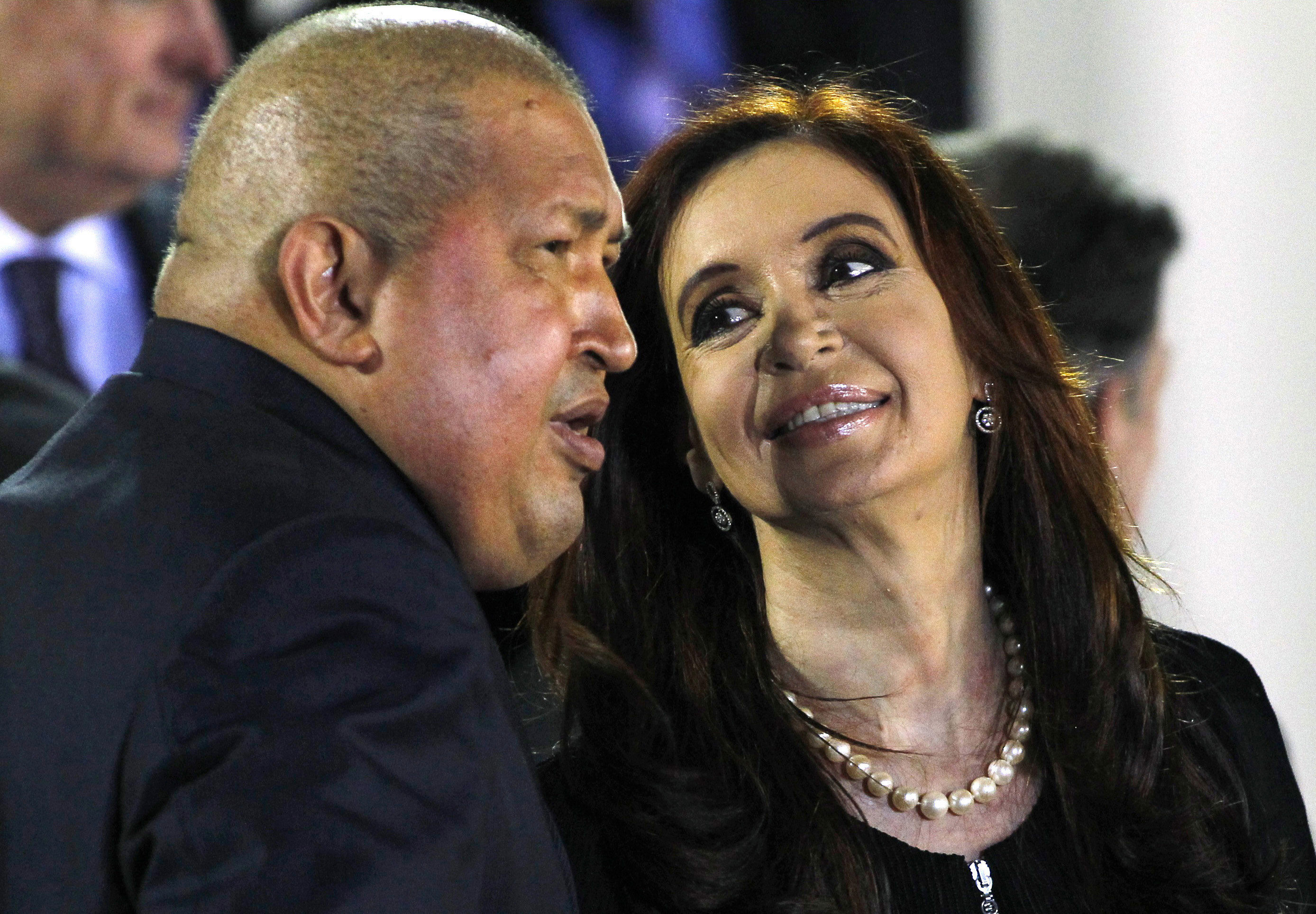 Escándalo en Argentina: Chávez, la embajada paralela y el pago de sobornos que salpican a Cristina Fernández