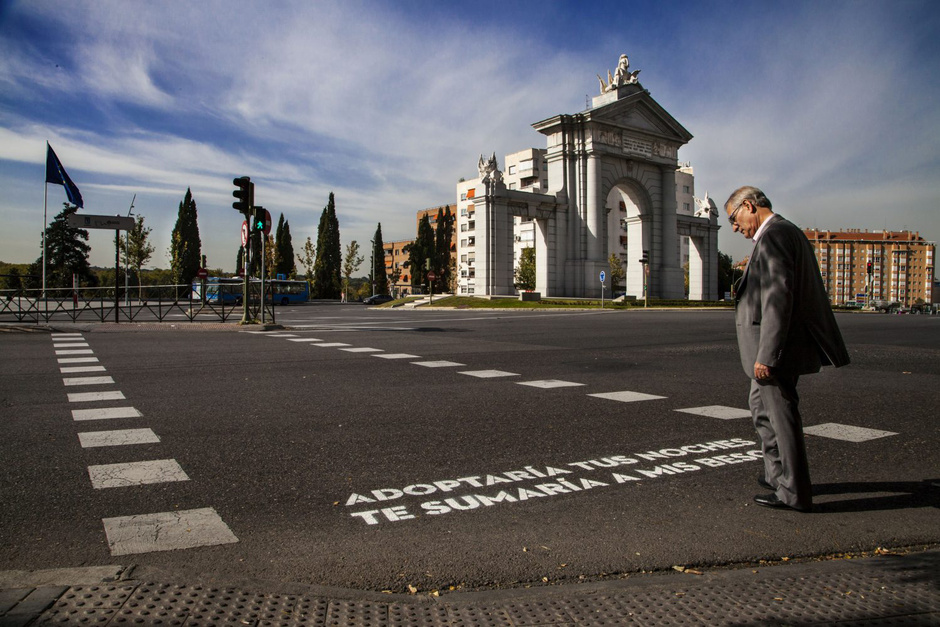 Madrid llenará de poesía sus pasos de cebra con versos escritos por los ciudadanos