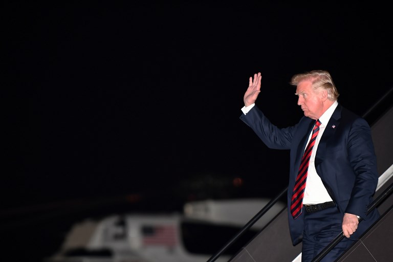 Trump llega a Nueva York antes de la asamblea de la ONU y se reúne con el primer ministro japonés