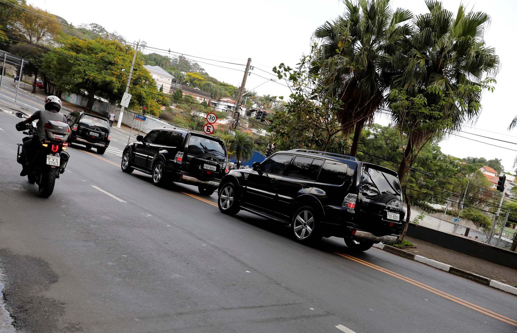 Dan de alta al candidato presidencial brasileño Bolsonaro luego de tres semanas hospitalizado (fotos)