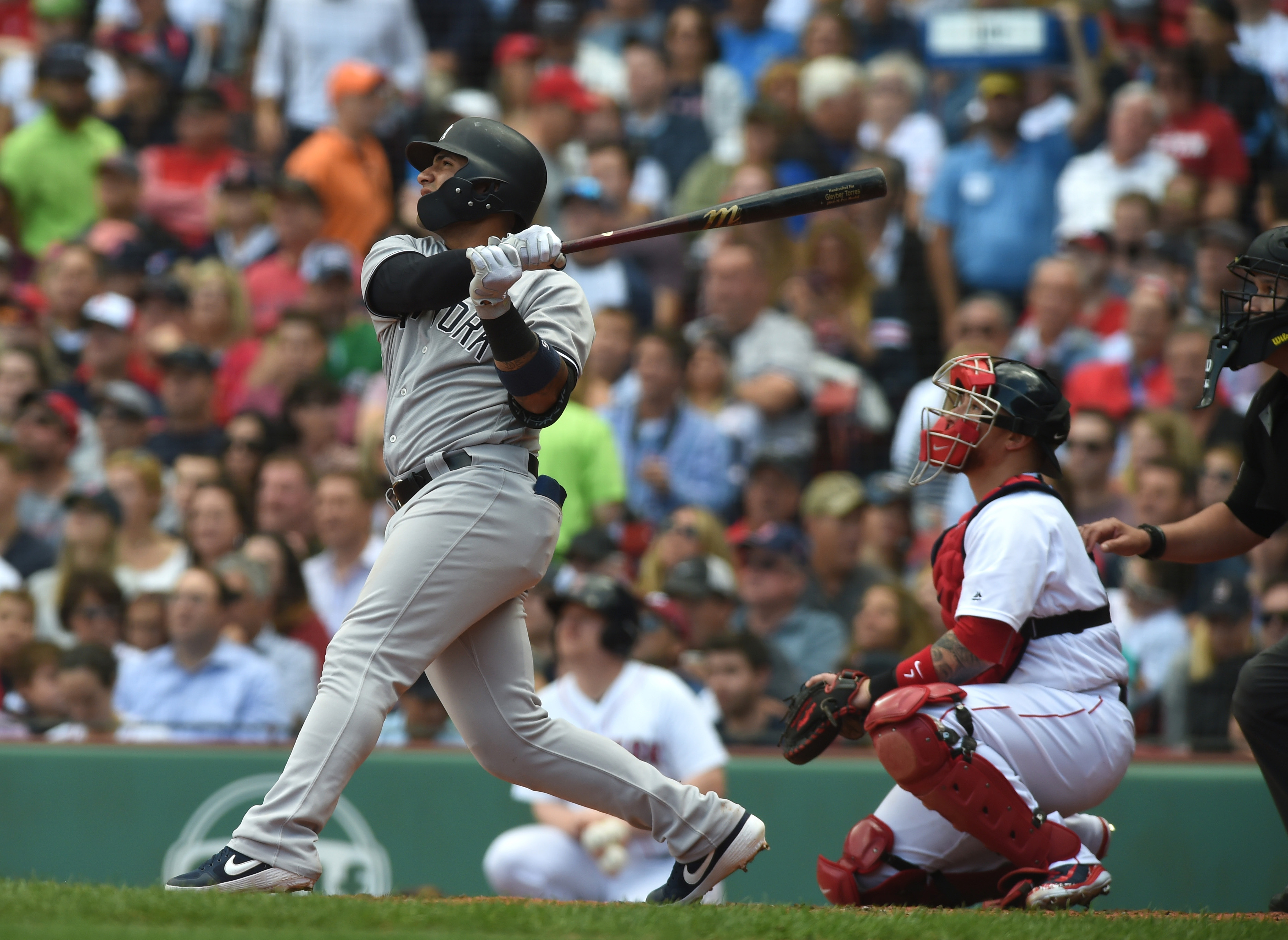 Yankees establecen récord de jonrones en una campaña con batazo del criollo Gleyber Torres (Video)