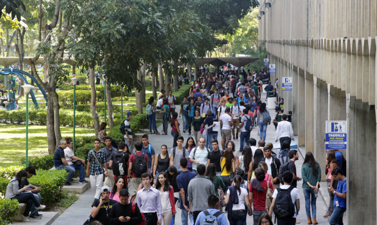 Costos de inscripciones subieron más de 1.000% en universidades privadas