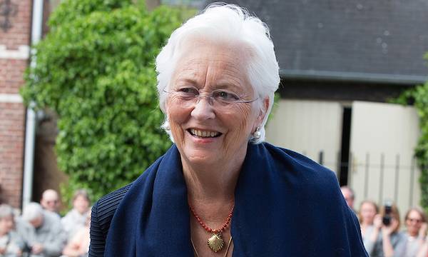 La reina Paola de Bélgica sufrió un derrame cerebral