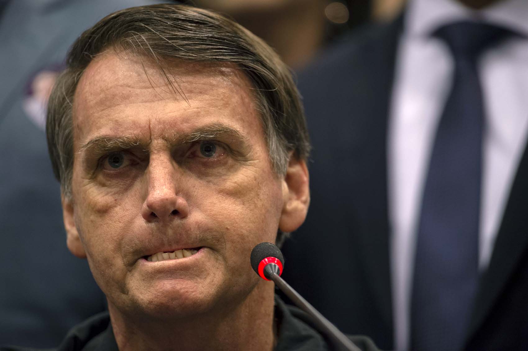 Jair Bolsonaro descarta apoyar una intervención militar en Venezuela