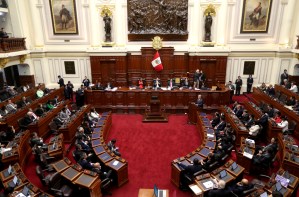 Congreso de Perú someterá a referéndum reforma para eliminar investidura a gabinetes