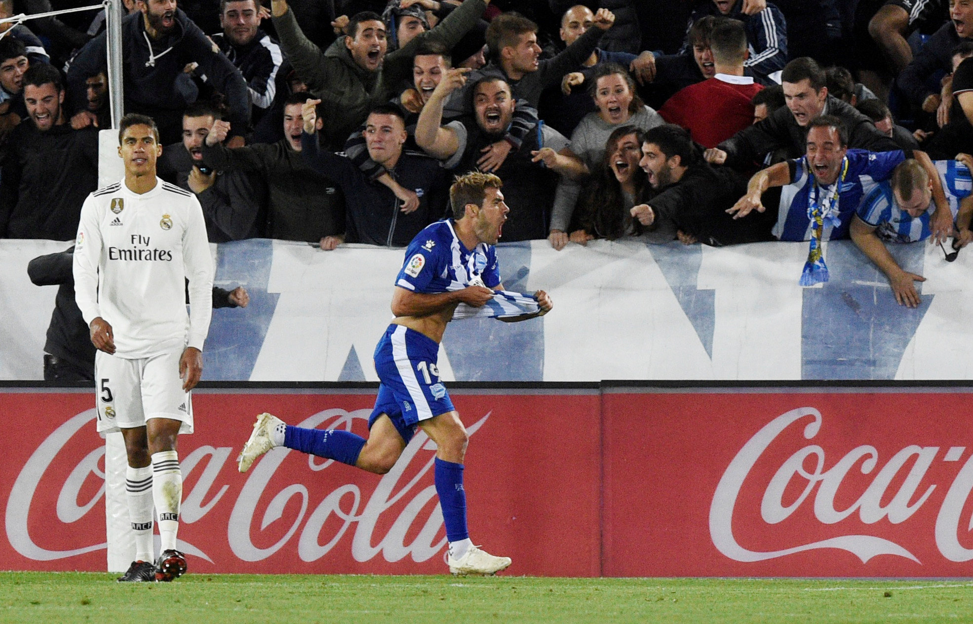 El Alavés agudiza la crisis del Real Madrid en el último minuto