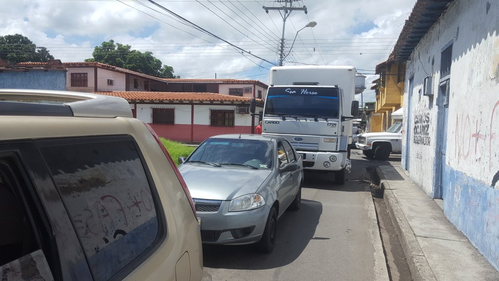 Habitantes de Río Chico protestan para denunciar que toman agua podrida #31Oct