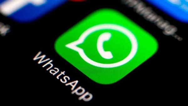 ¿Cómo escuchar un audio de WhatsApp sin que se entere la persona que lo envió?