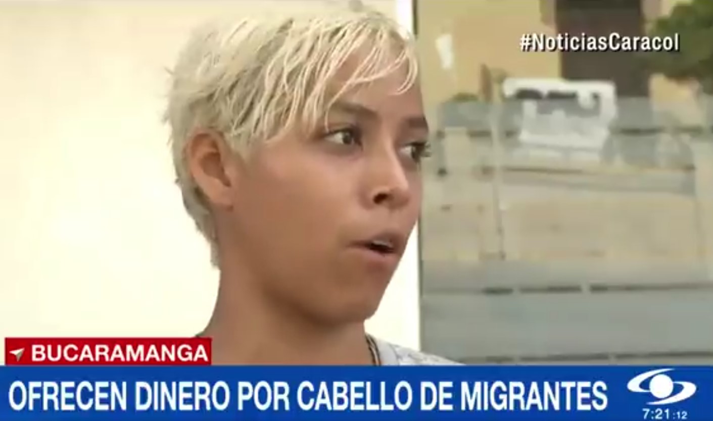 Venezolanas en Colombia venden su cabello a bajo precio ante la necesidad (Video)