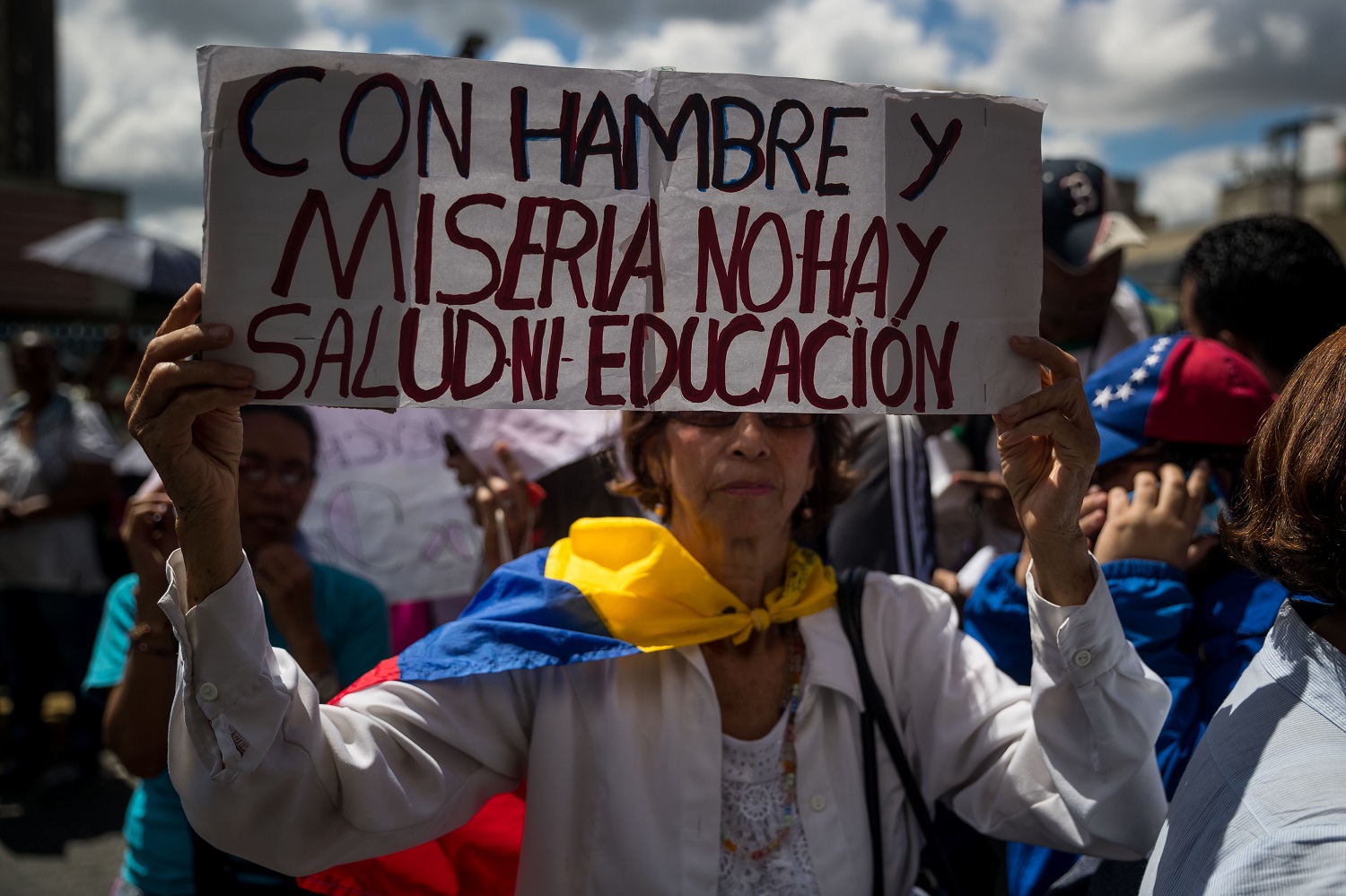 Maestros llaman a paro en defensa de sus derechos laborales