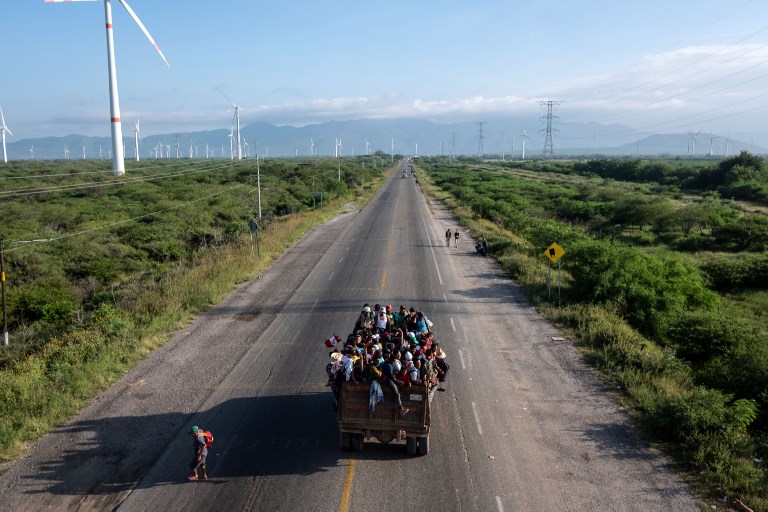 Caravana migrante toma peligrosa ruta de México donde opera el crimen organizado