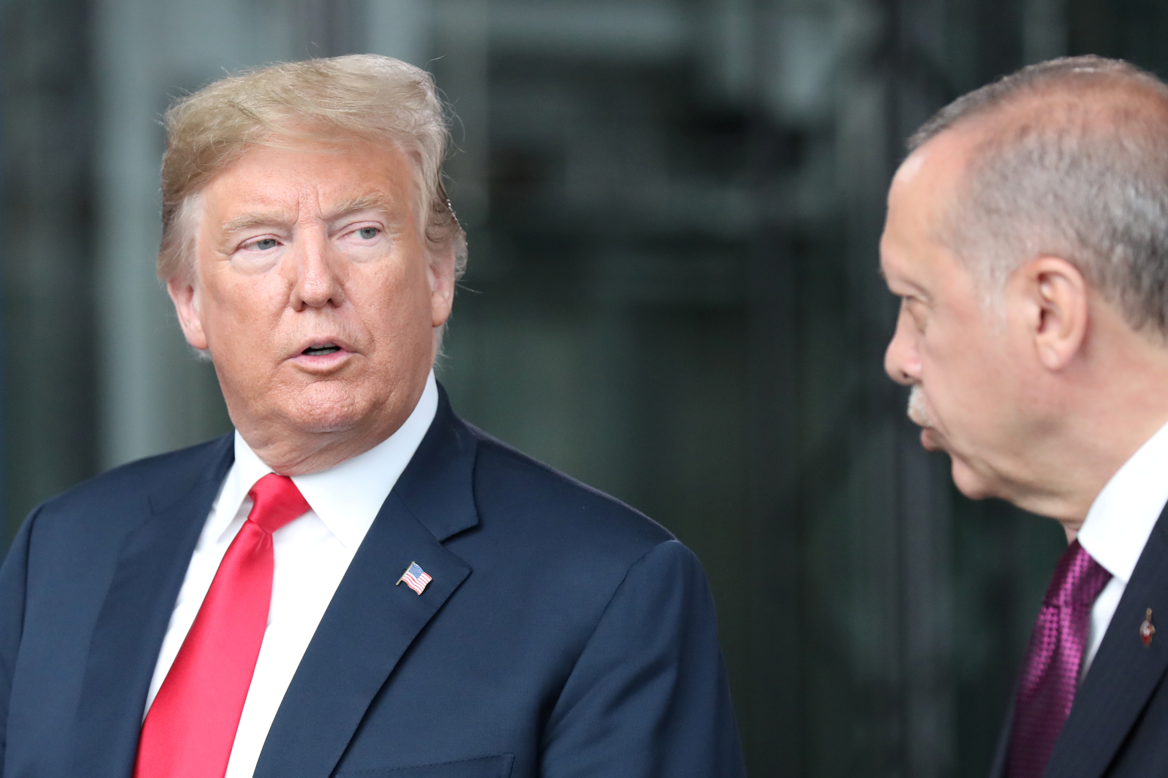 Trump anuncia fin de negociaciones comerciales con Turquía e impone medidas
