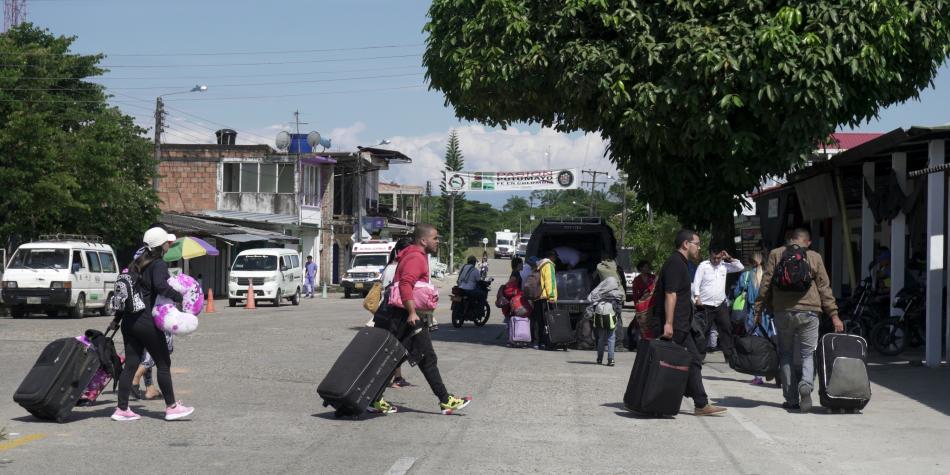 Ecuador y Colombia, una frontera que revive por los venezolanos