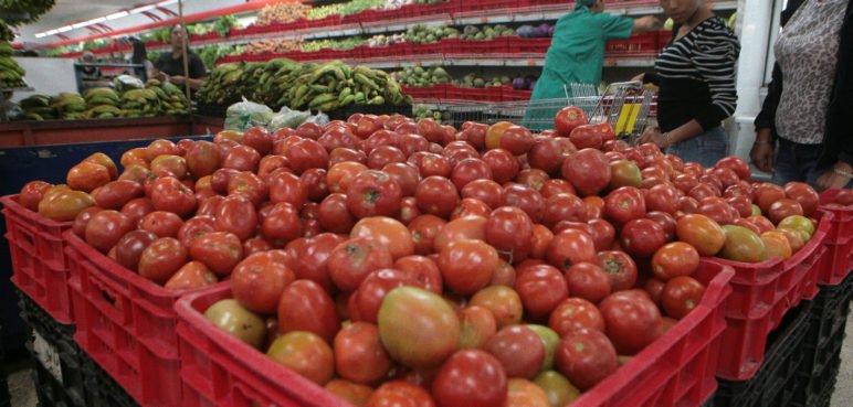 Por si fuera poco: Los precios de las verduras duplican el costo del kilo de carne