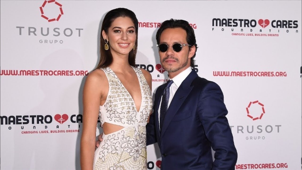 Marc Anthony le canta a su nueva novia en pleno concierto (VIDEO)